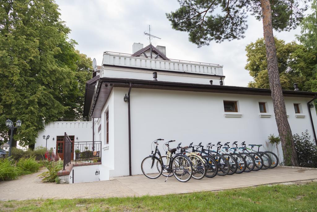 Dworek Bialy Domek Smardzewice Exteriör bild