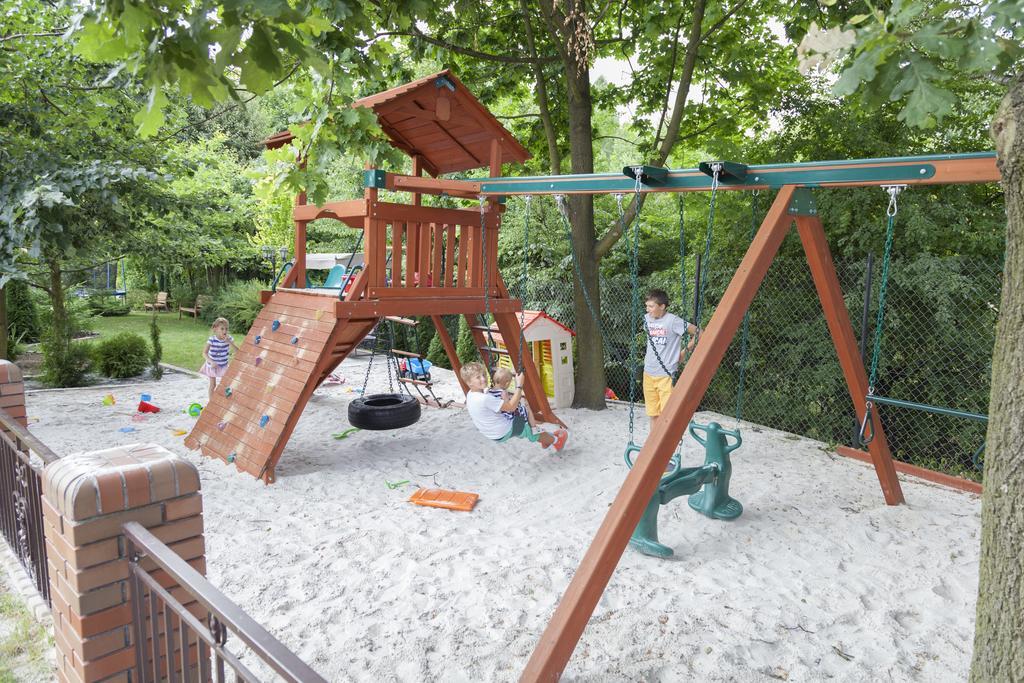 Dworek Bialy Domek Smardzewice Exteriör bild